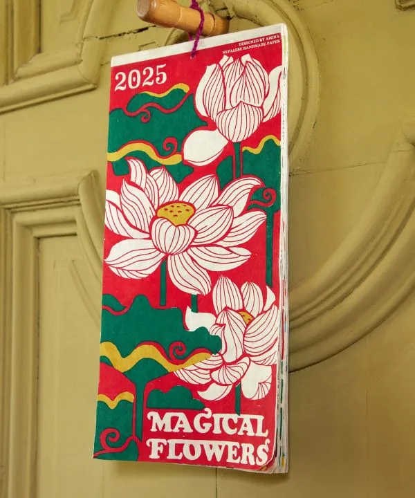 2025 Calendar - MAGICAL FLOWERS