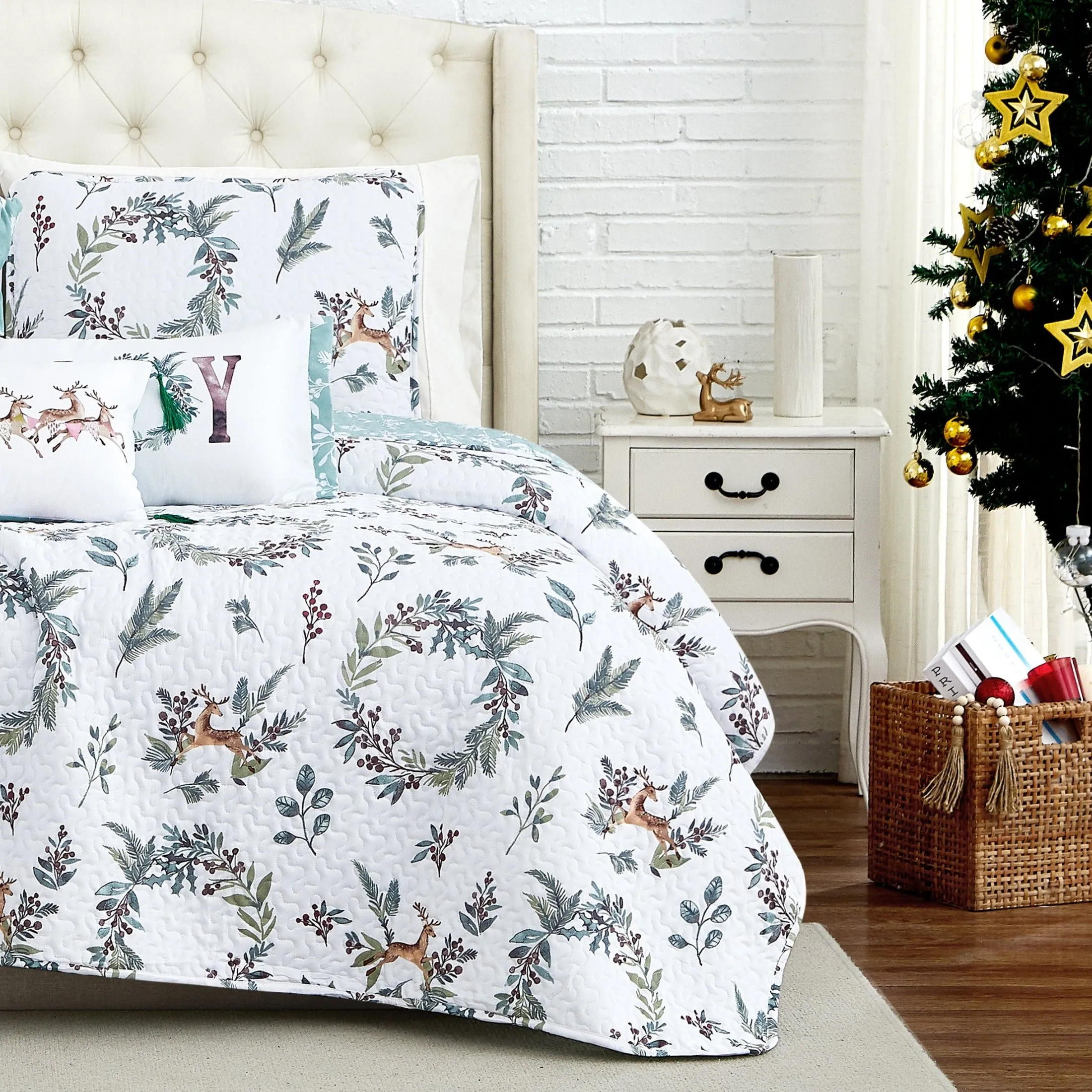 Happy Holidays 6-Piece Quilt Bedding Set