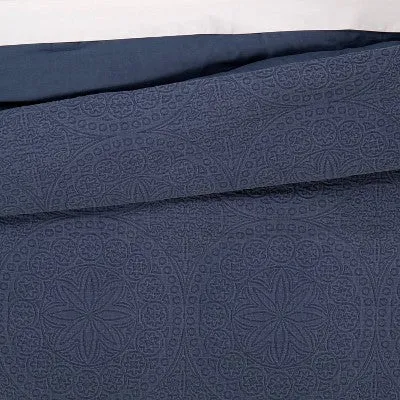 New - King Matelasse Medallion Comforter & Sham Set Washed Indigo - Threshold